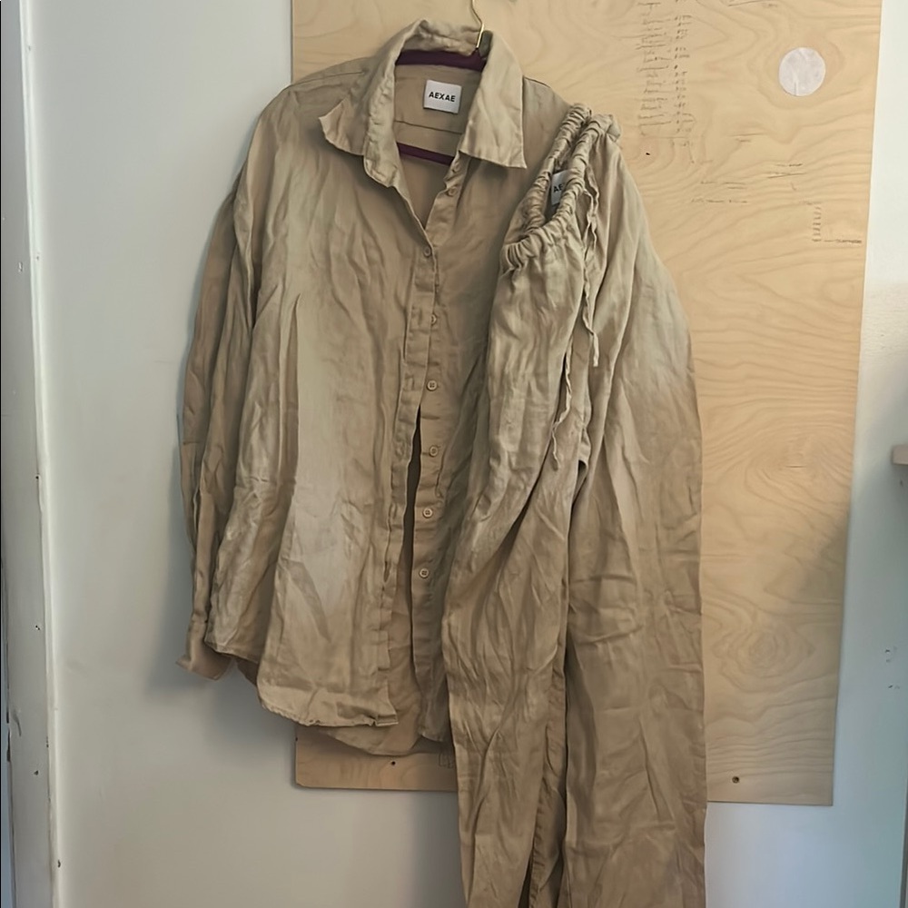 AEXAE Revolve tan 100% linen long set S